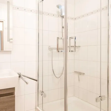 Utholmer-strasse-1-ferienwohnung-nr-02